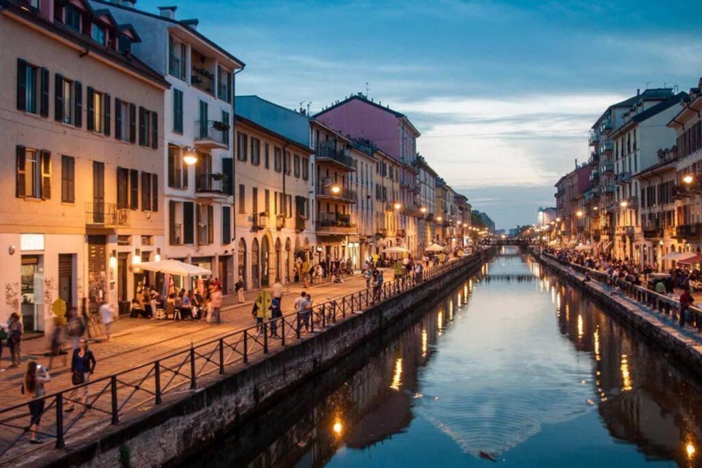 Daniela'S Spazioso Appartamento Ai Navigli Milano Dış mekan fotoğraf