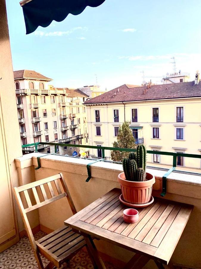 Daniela'S Spazioso Appartamento Ai Navigli Milano Dış mekan fotoğraf