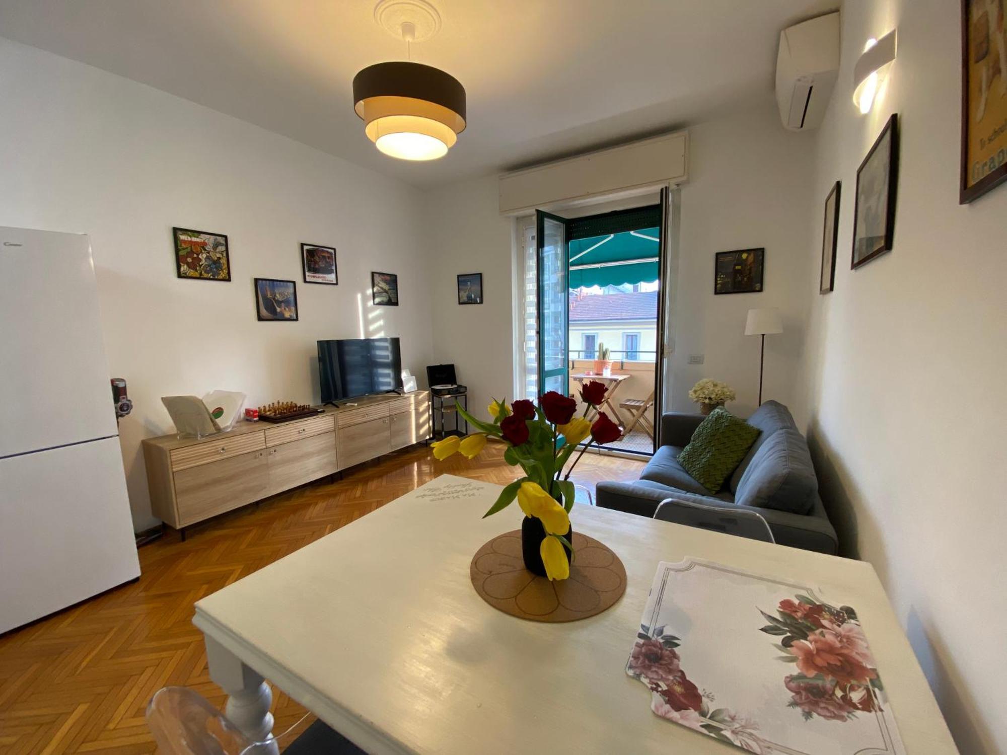 Daniela'S Spazioso Appartamento Ai Navigli Milano Dış mekan fotoğraf